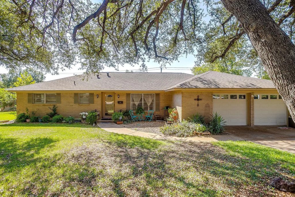 4704 Westlake Drive, Fort Worth