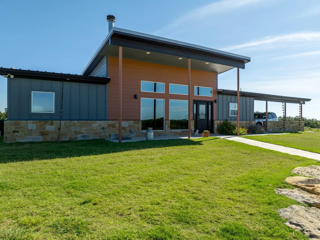 750 County Road 100, Purmela
