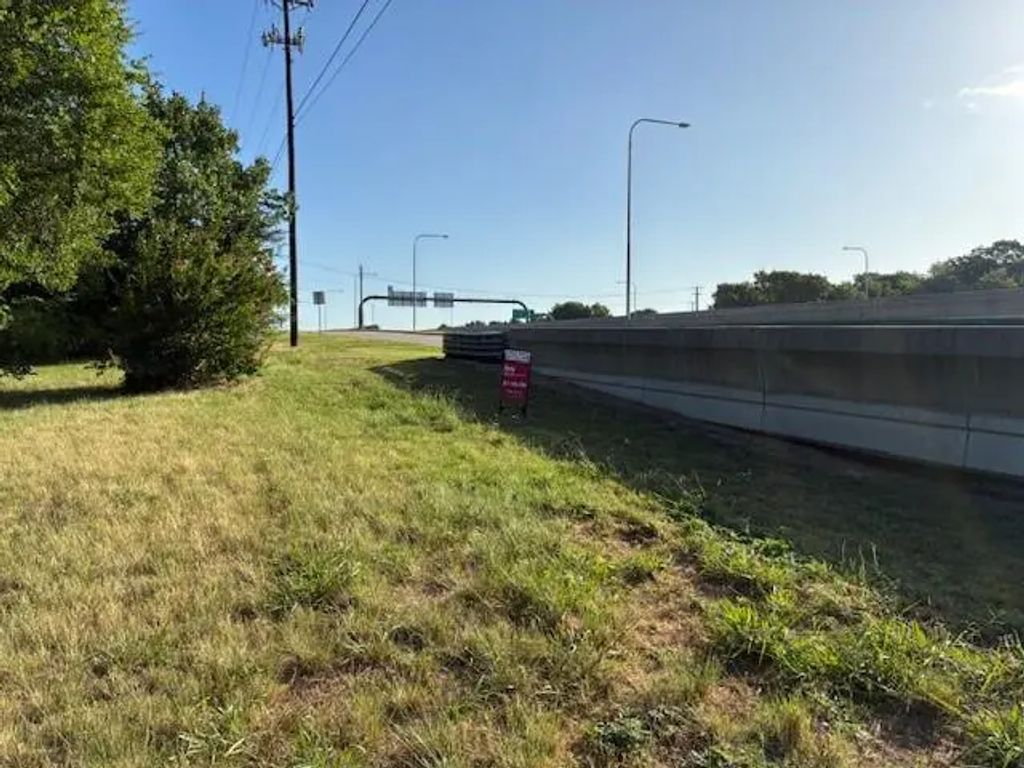 6009 President George Bush Highway, Rowlett