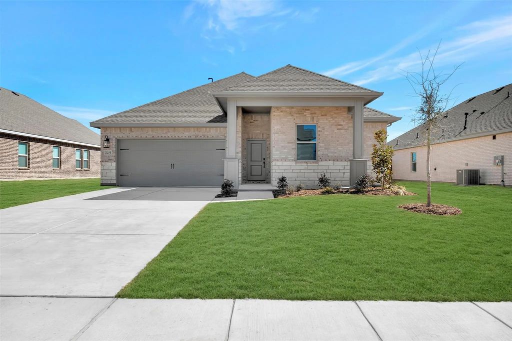 2205 Maple Ridge Drive, Van Alstyne