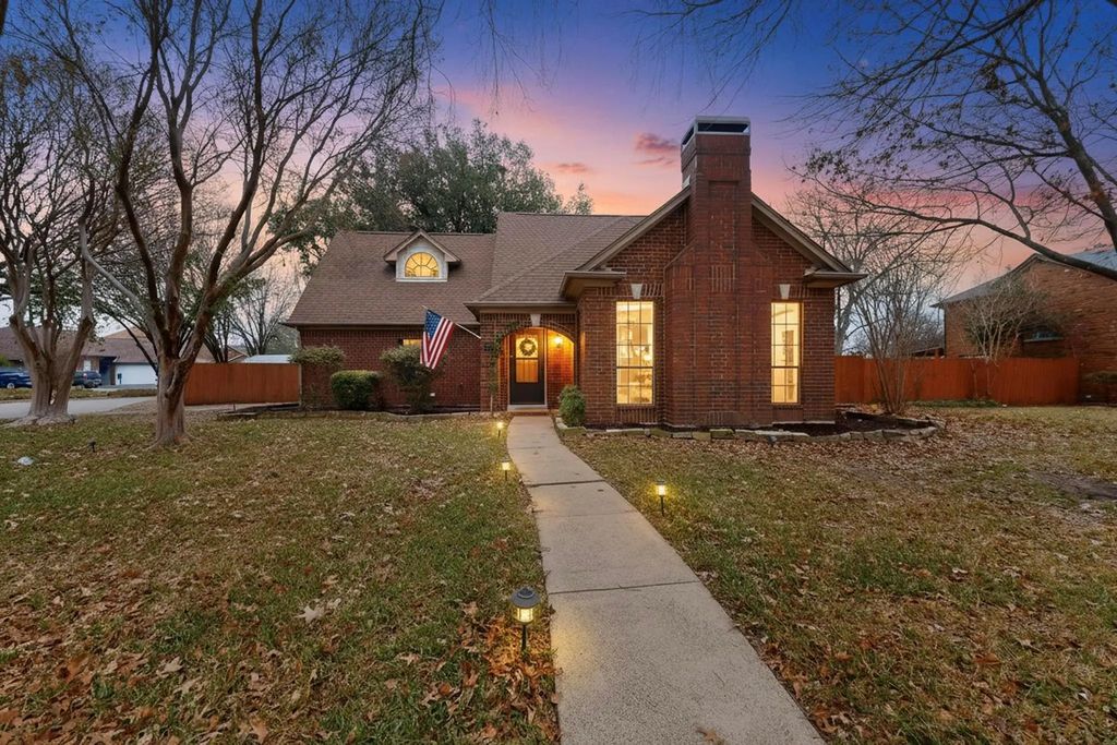 2425 Brook Crest Drive, Mesquite