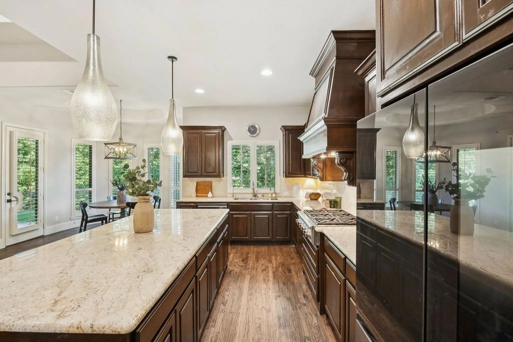 204 Chisholm Trail, Highland Village