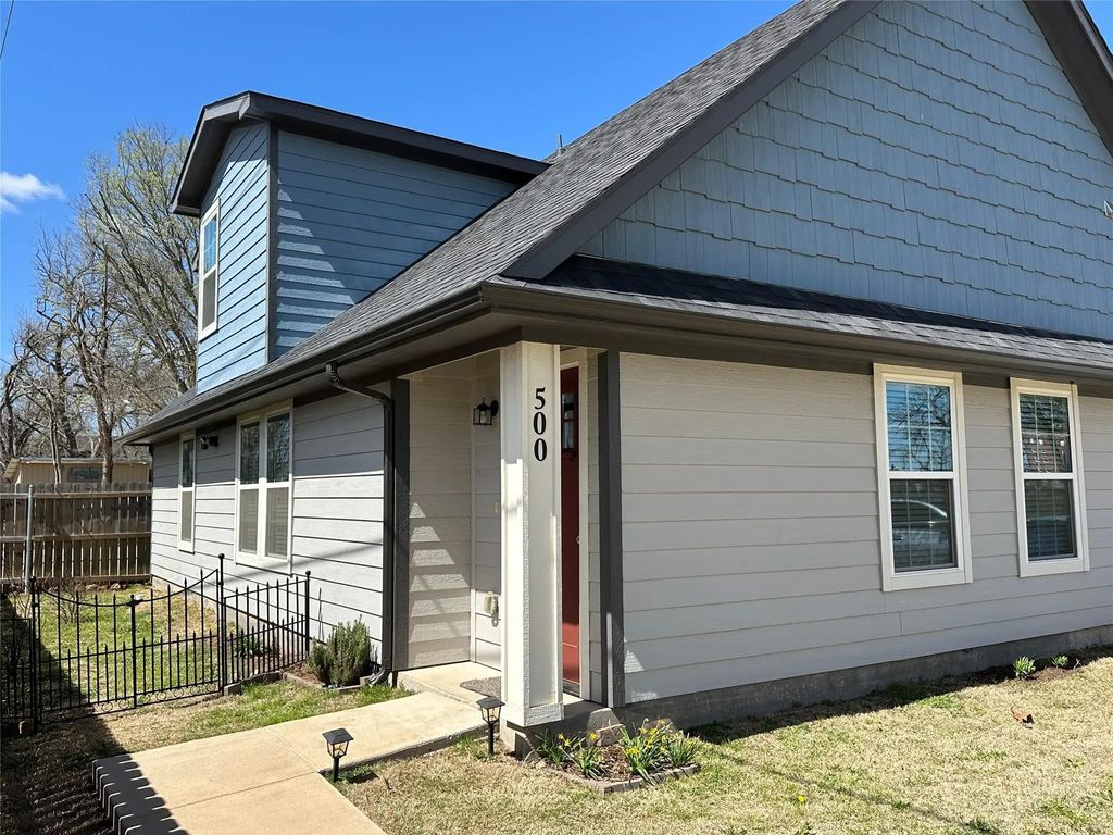 500-502 W Owings Street, Denison