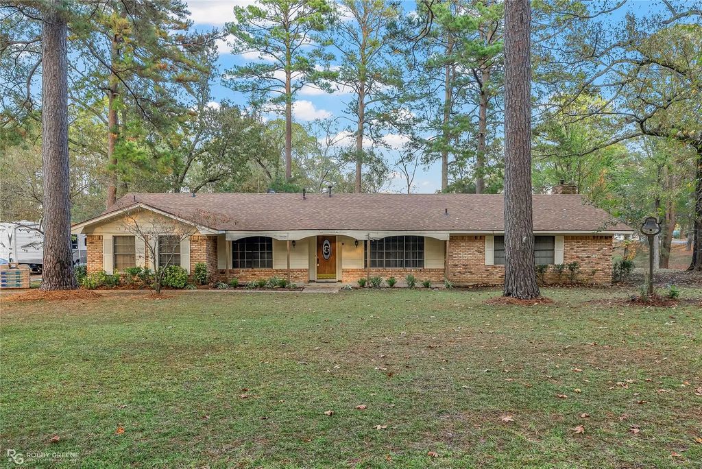 6718 N Park Court, Shreveport