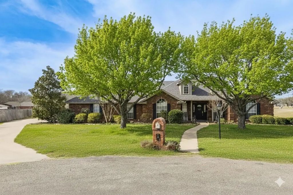 9 Maree Court, Waxahachie