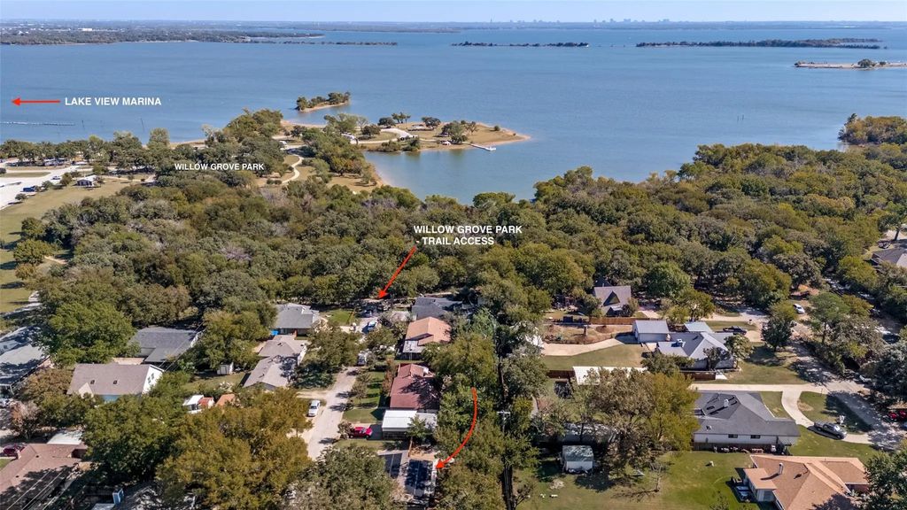 718 Glen Rhea Drive, Lake Dallas