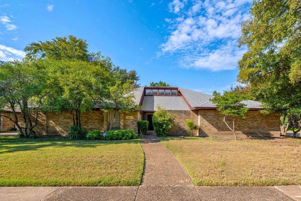 12317 Cross Creek Drive, Dallas