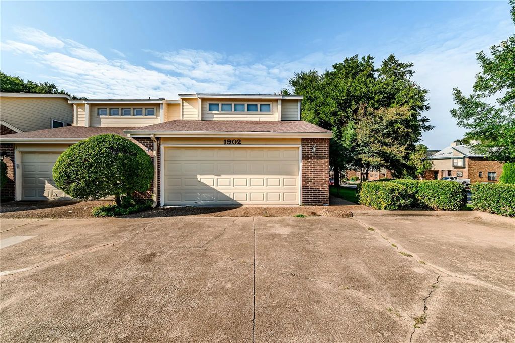 1902 Shorewood Drive, Grapevine