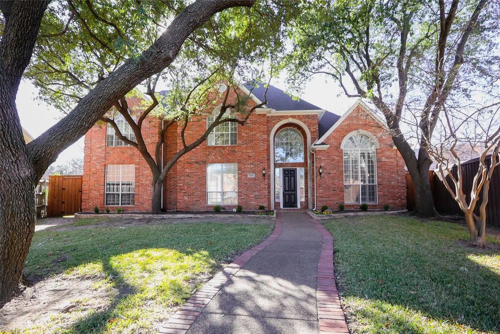 5104 Lincolnshire Court, Dallas