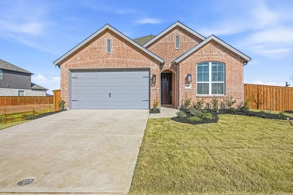 3704 American Paint Drive, Aubrey