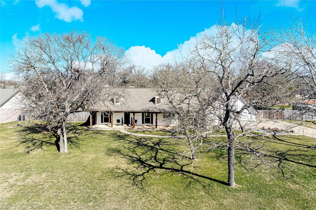 104 Private Road 1280, Fairfield