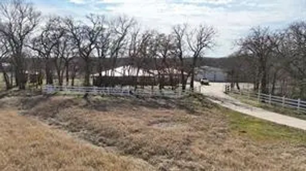 7401 Briar Road, Azle