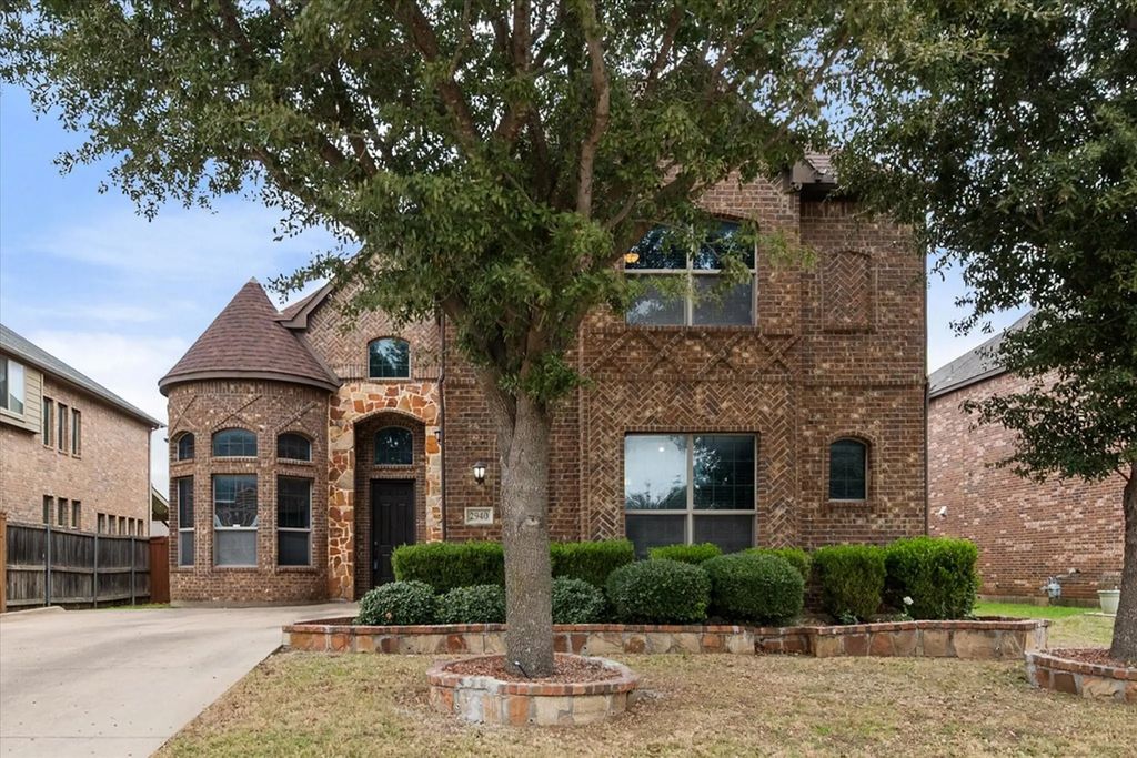 2940 Benissa, Grand Prairie