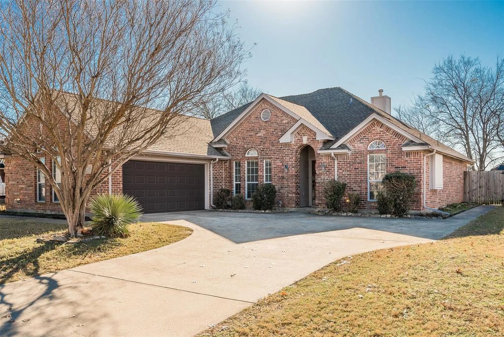 233 Cobblestone Circle, Red Oak