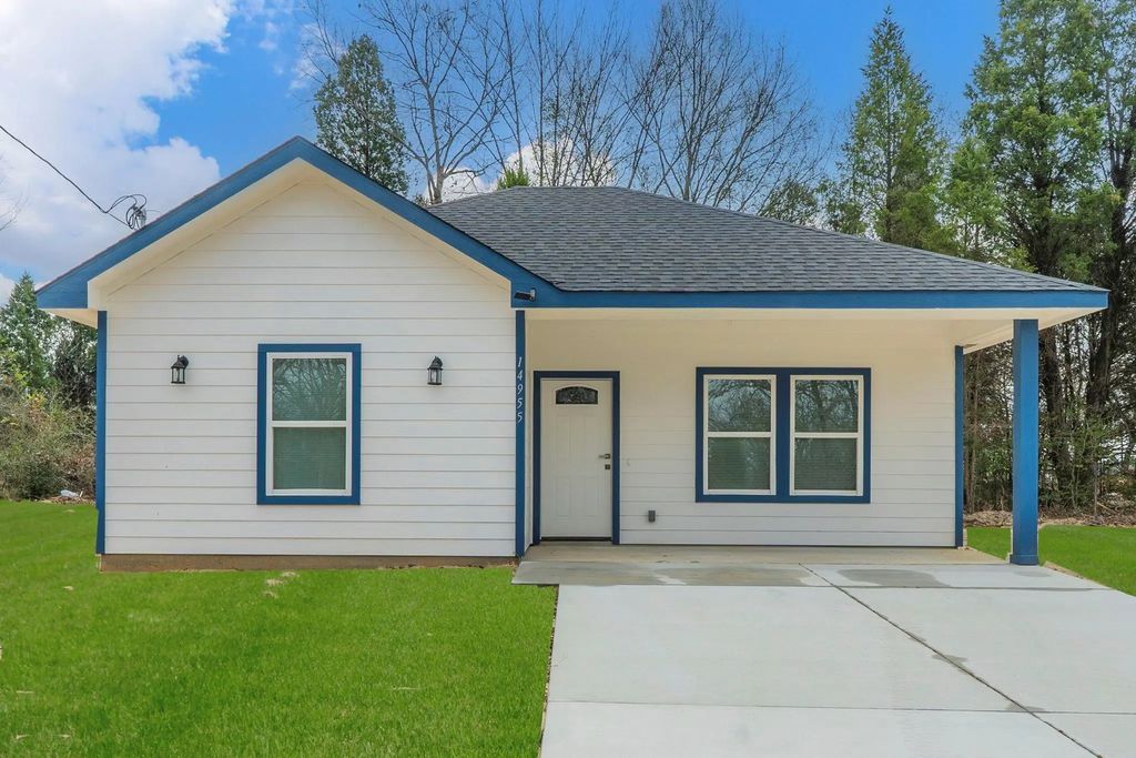 14955 Paladin Road, Log Cabin