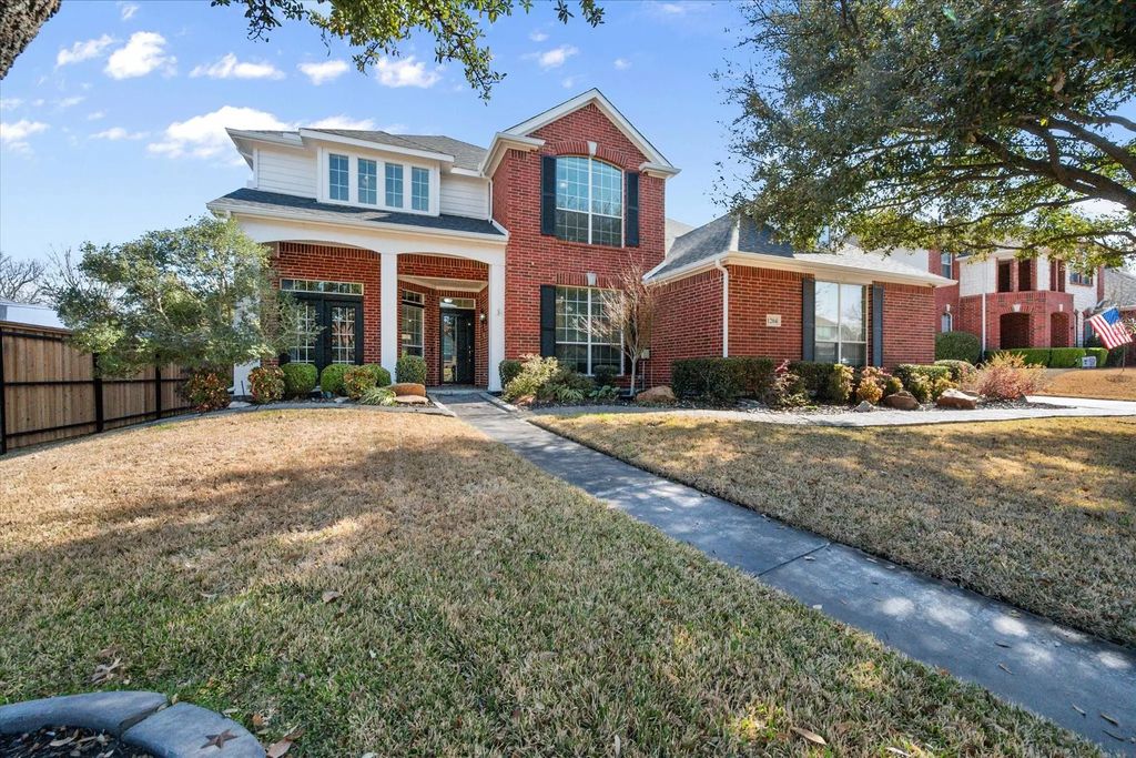 1204 Dover Heights Trail, Mansfield