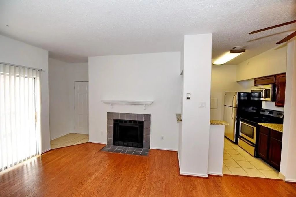 3701 Cedarplaza Lane 207, Dallas