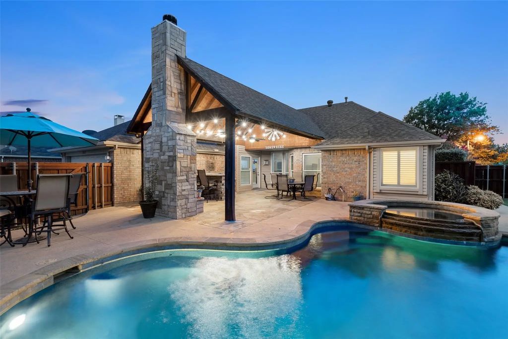 2057 Birchwood Court, Lewisville