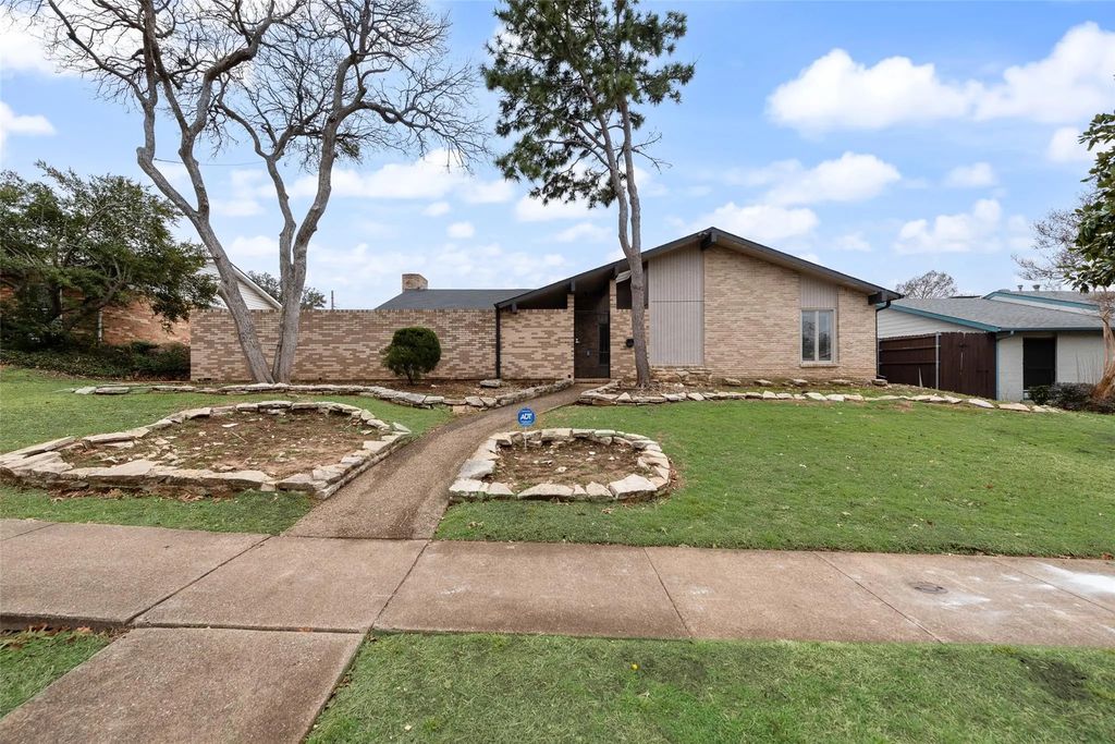 12330 Cedar Bend Drive, Dallas