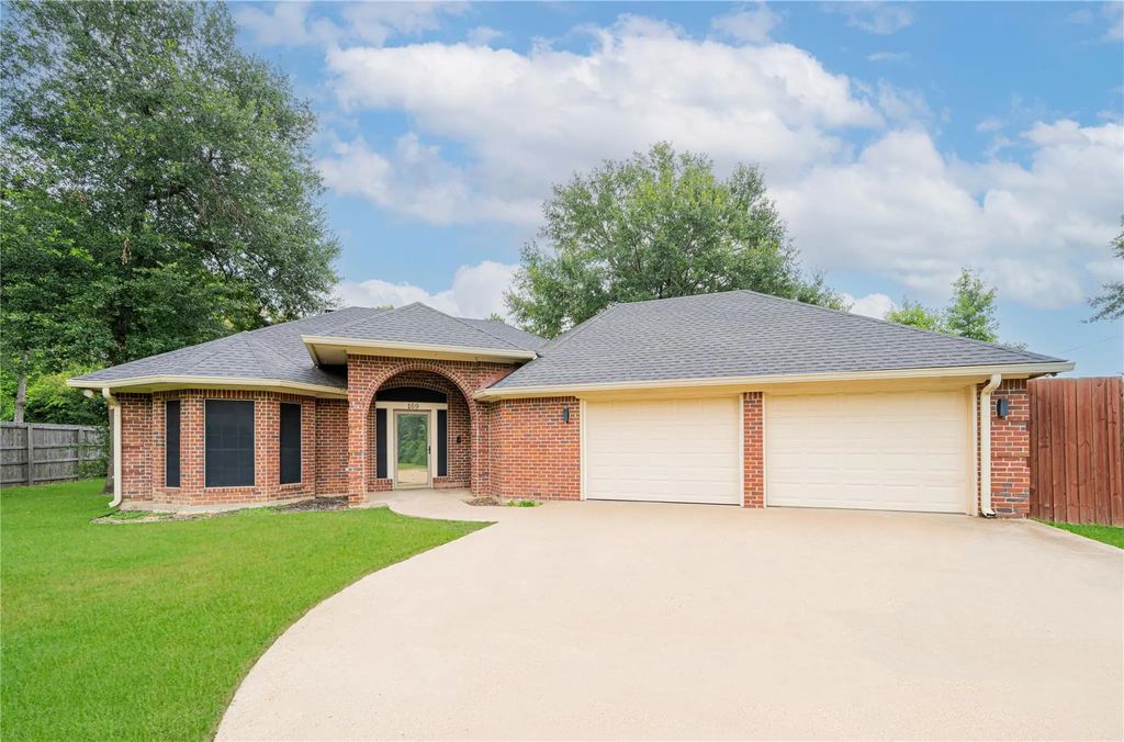 169 Private Rd 8519, Van