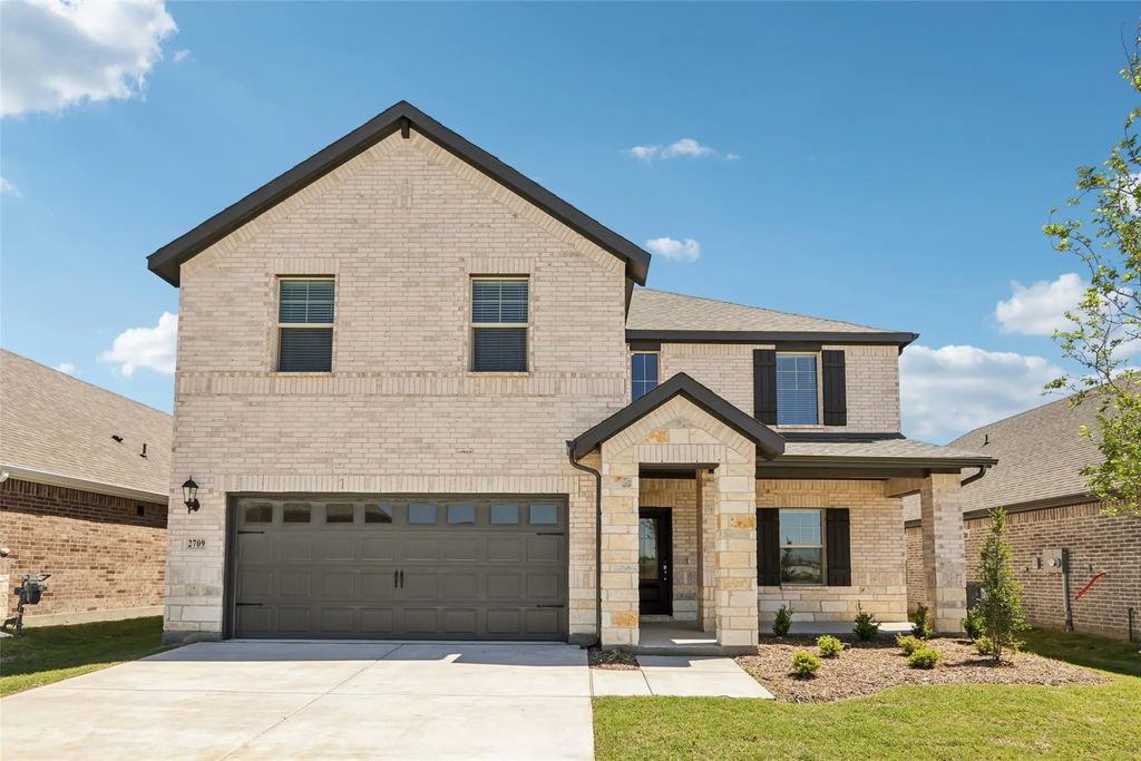 2709 Grand Canyon Street, Anna