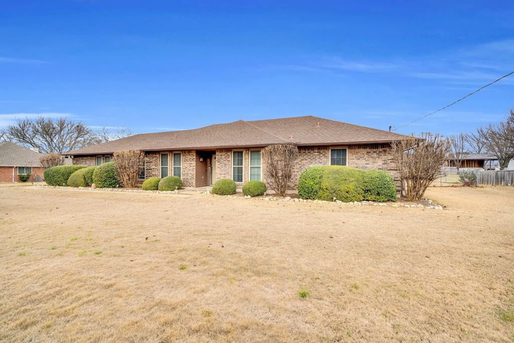 609 Shallow Creek Drive, Oak Leaf
