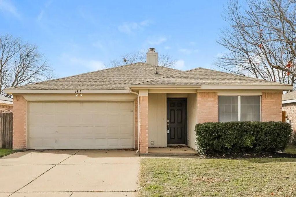 6417 Longmont Trail, Fort Worth