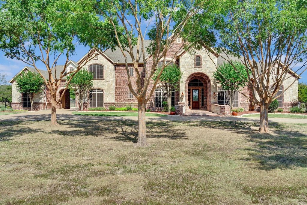 1824 Greenway Crossing Drive, Haslet