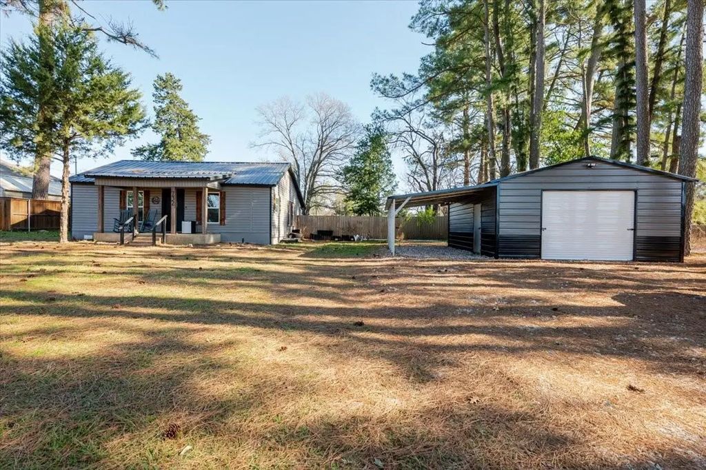 732 Ravine Street, Emory
