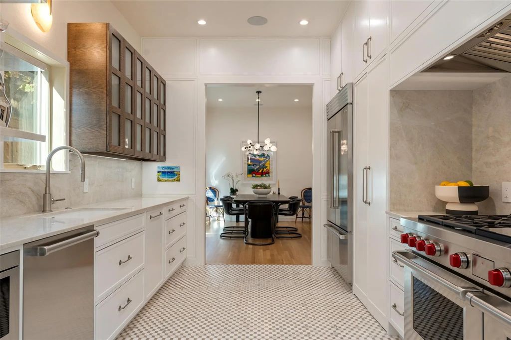 3510 Edgewater Street, Dallas