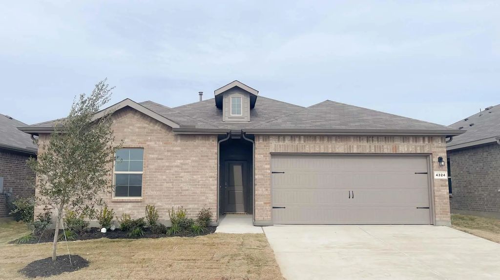 4324 Bower Hill Drive, Fort Worth