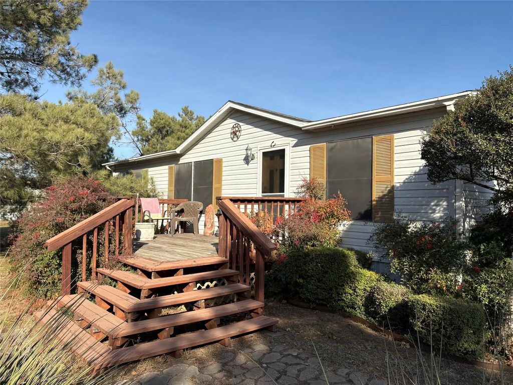 8461 Longhorn Drive, Justin