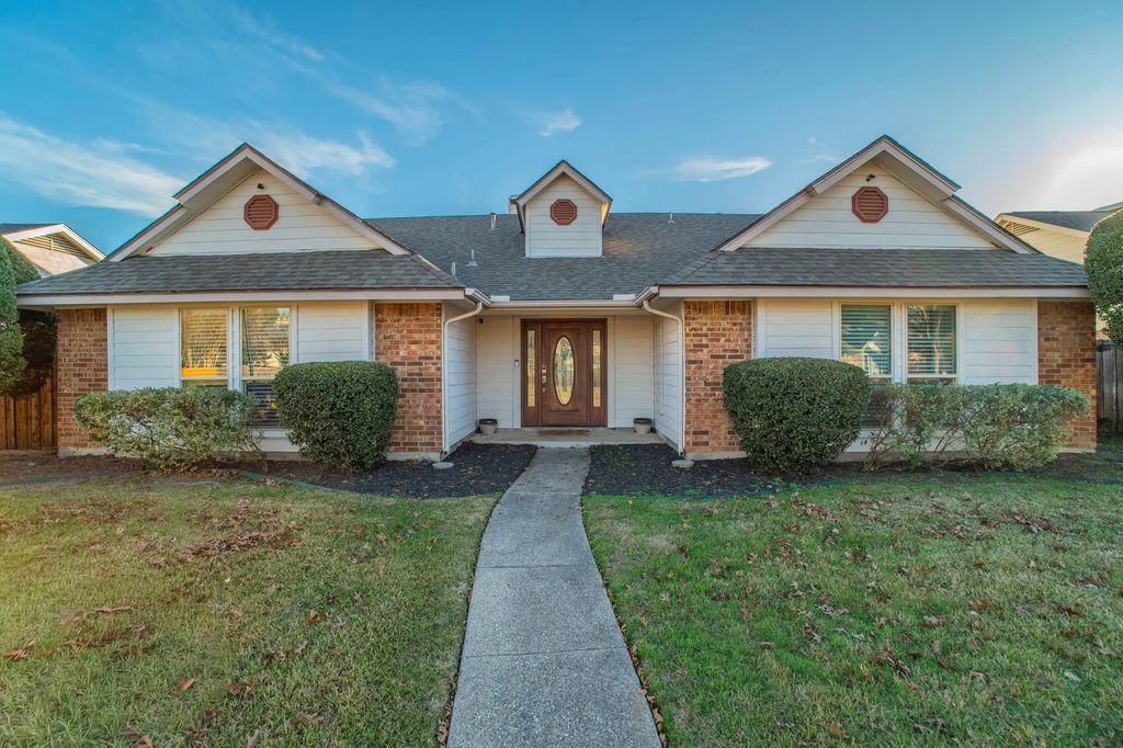 837 Redcedar Way Drive, Coppell