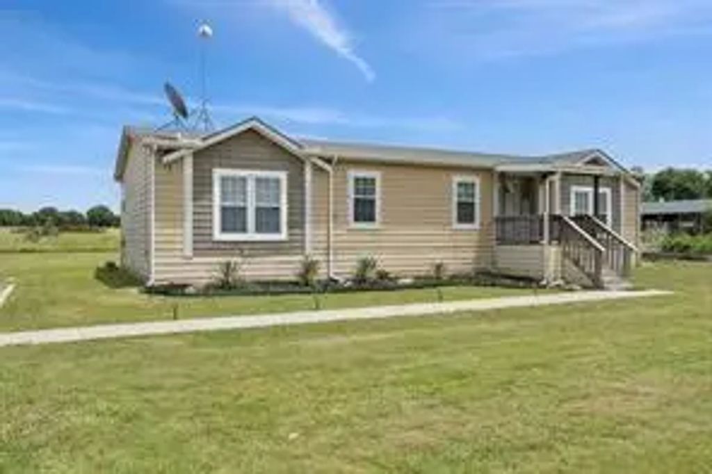 7466 County Road 573, Blue Ridge