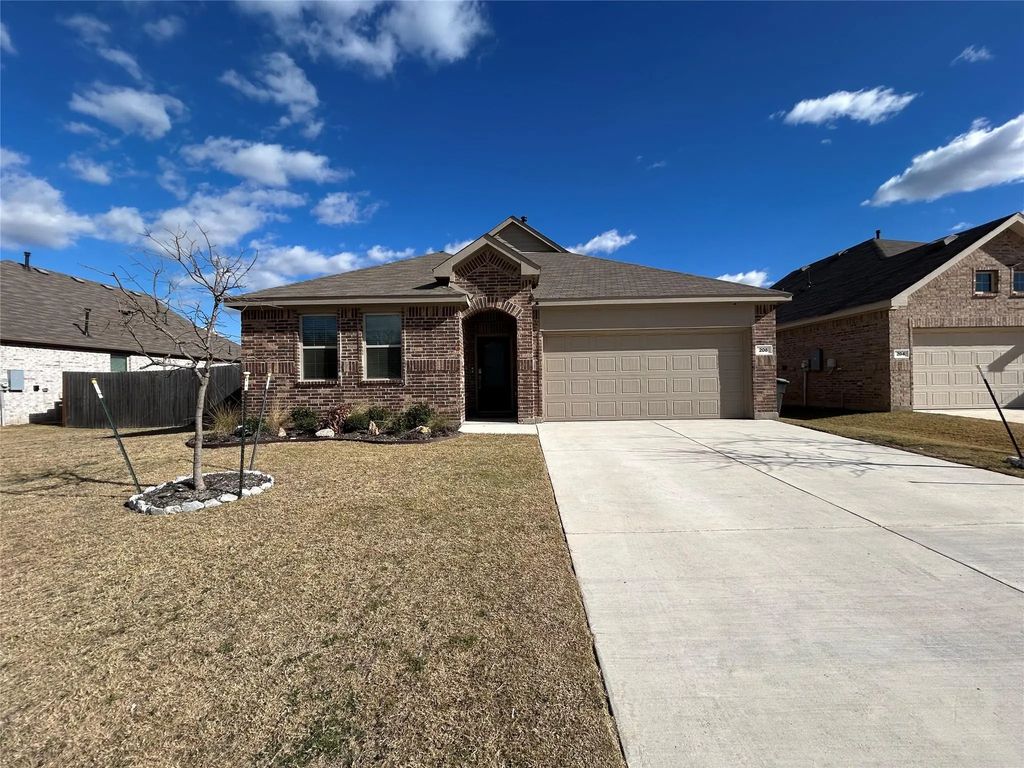 208 Post Oak Street, Azle