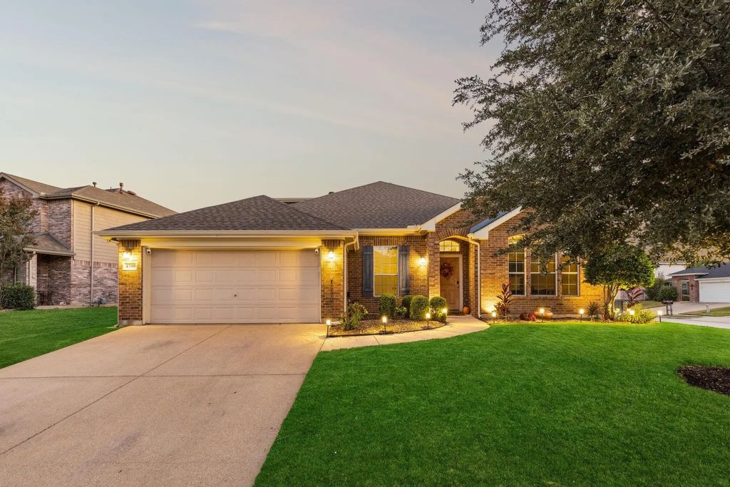 4300 Latigo Circle, Fort Worth
