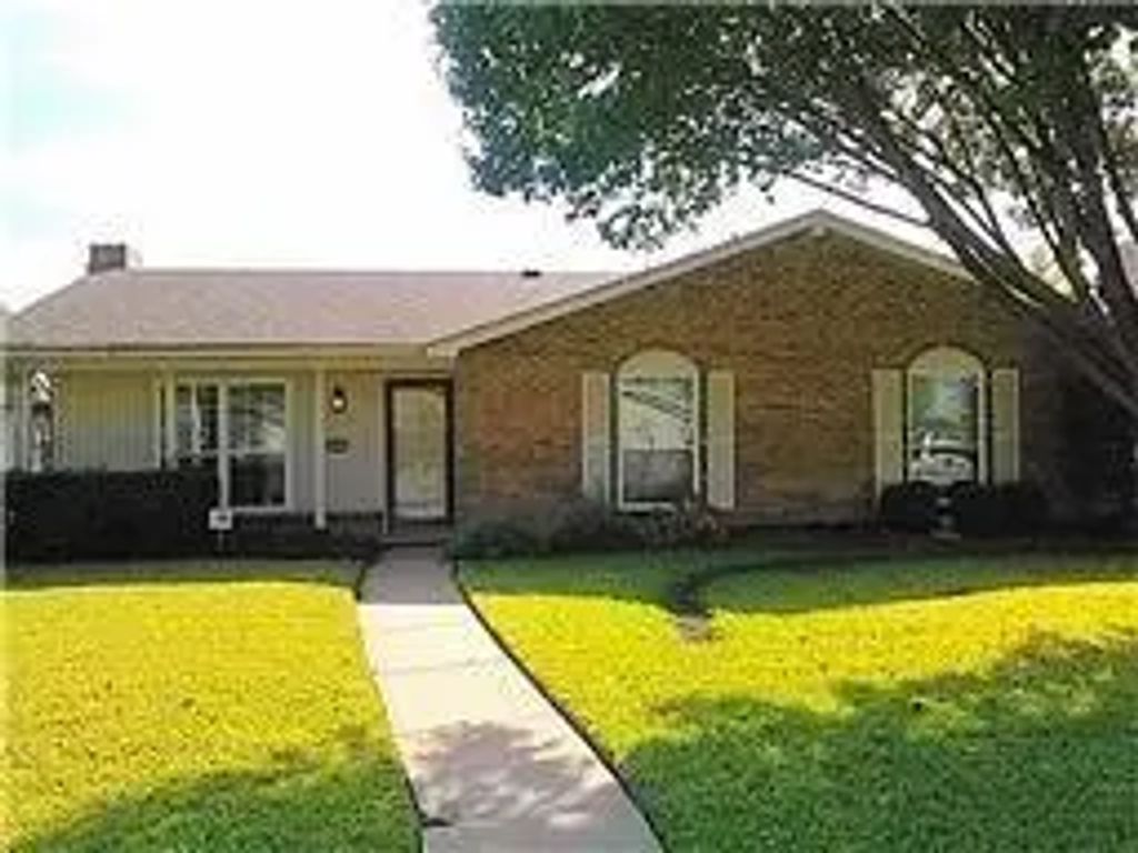1022 Misty Way, Garland