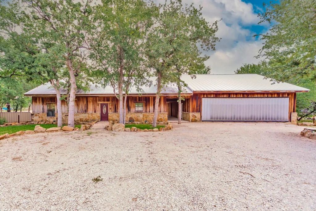 520 County Road 1743, Chico