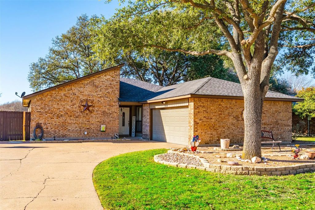 10159 Powder Horn Road, Fort Worth