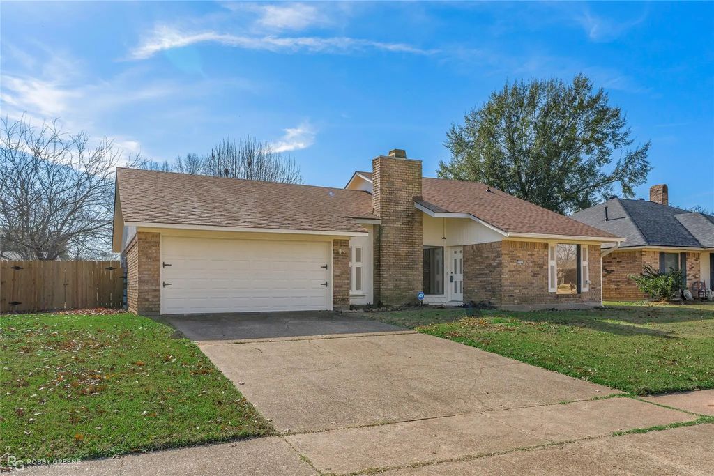 5702 Golden Meadows Drive, Bossier City