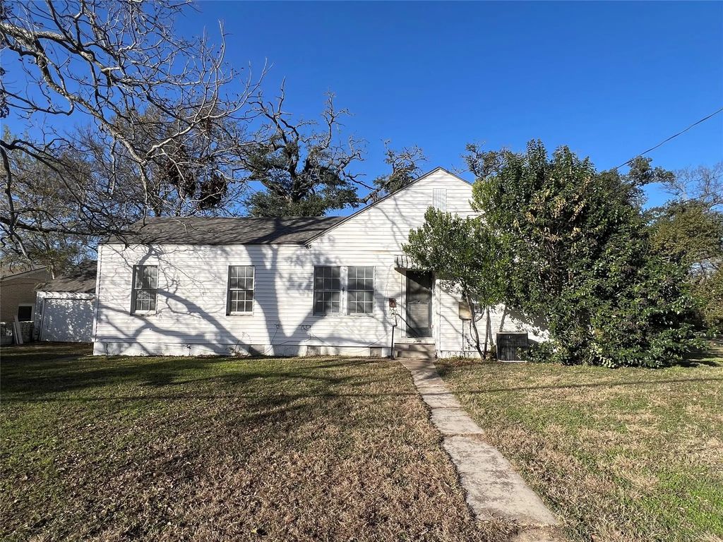 202 Shady Street, Marlin