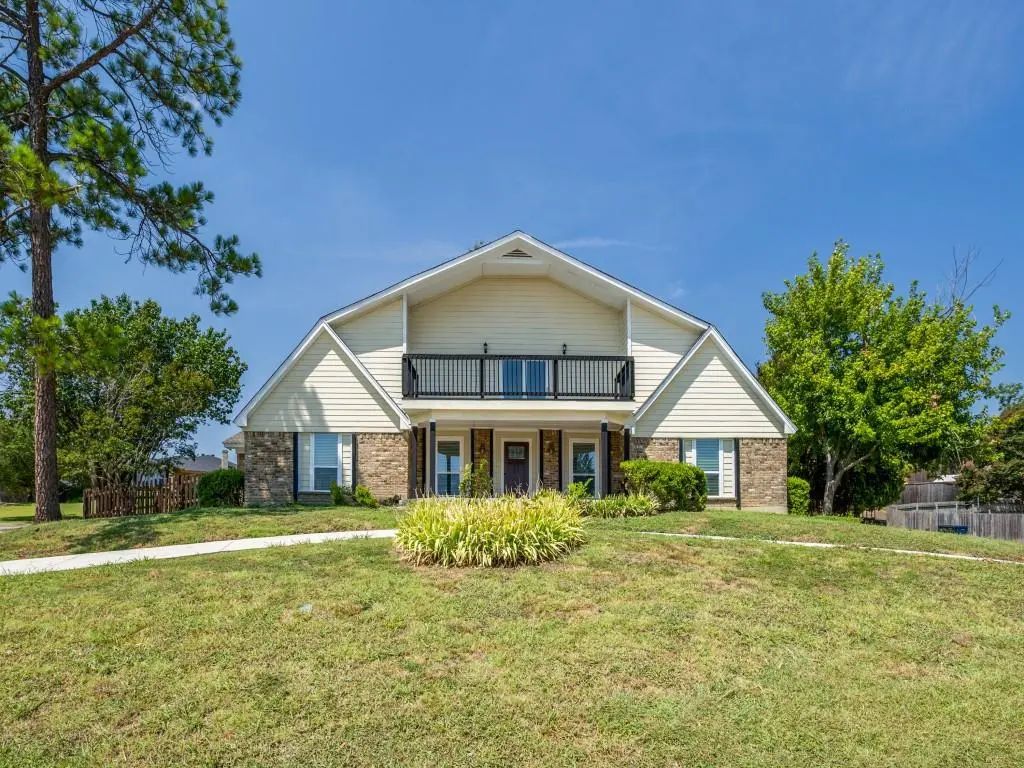 2226 Meadowview Drive, Garland