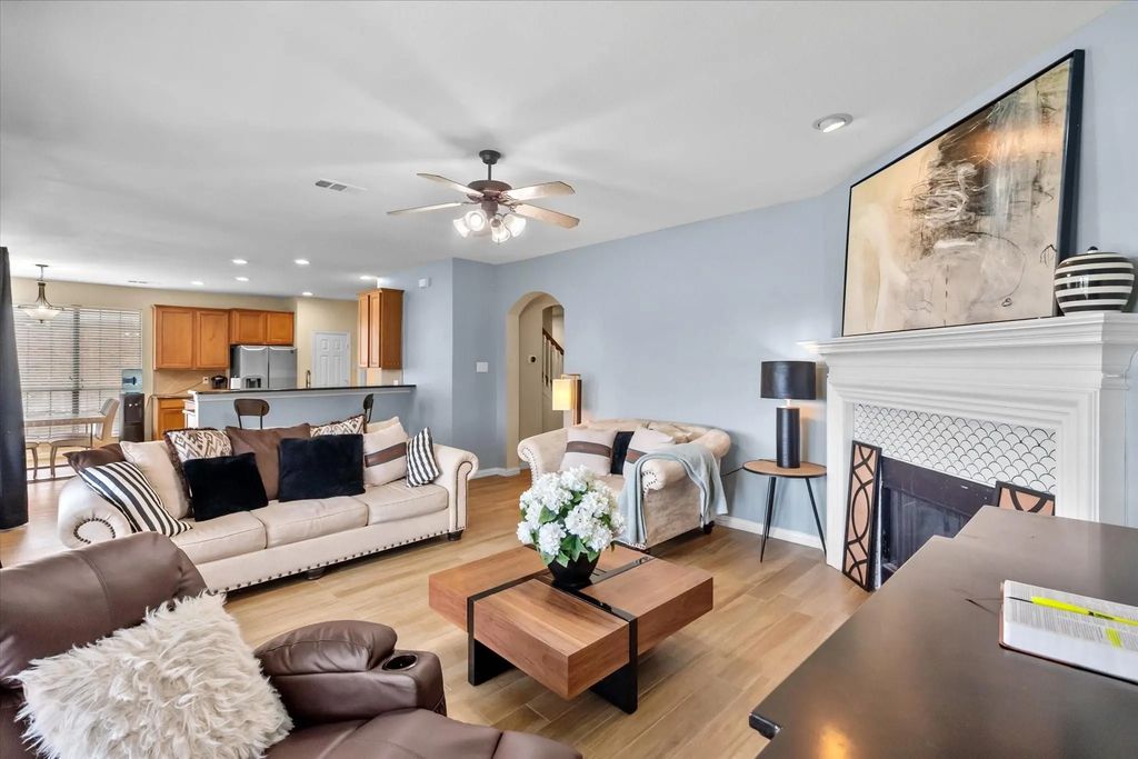 2585 Shoreview Drive, Grand Prairie