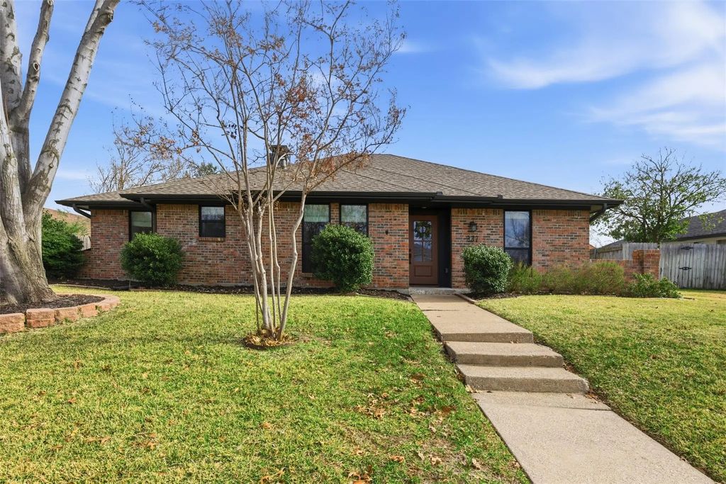 237 Simmons Drive, Coppell