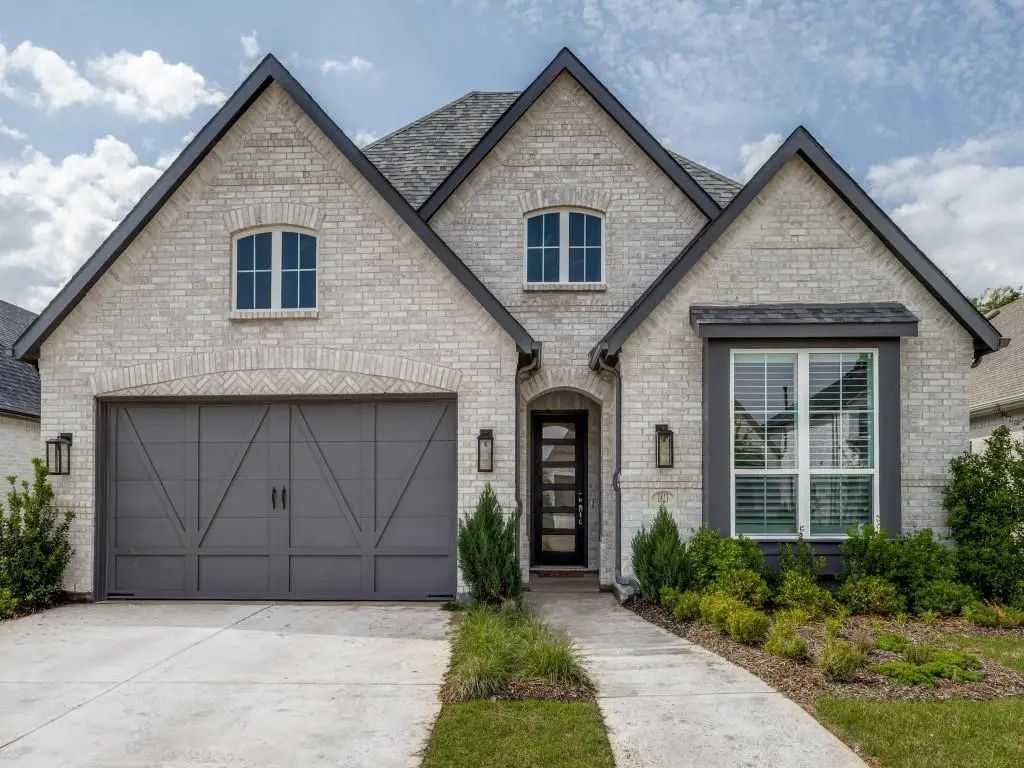 1823 Bell Court, Van Alstyne