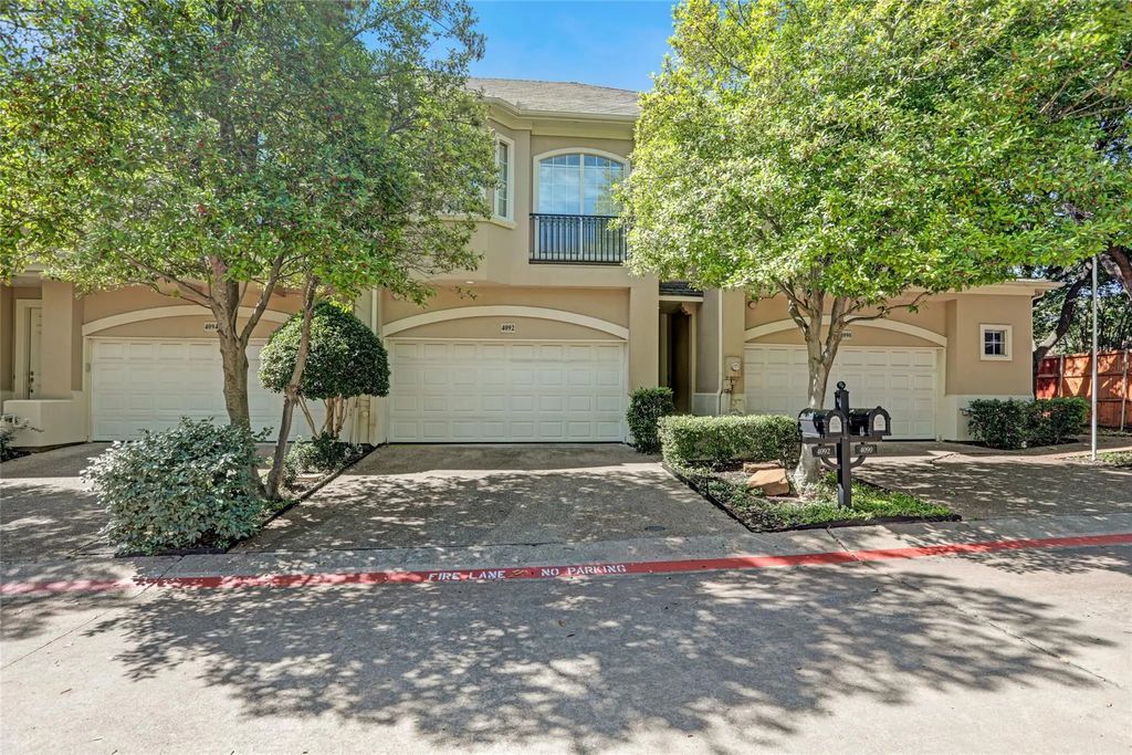 4092 Oberlin Way, Addison
