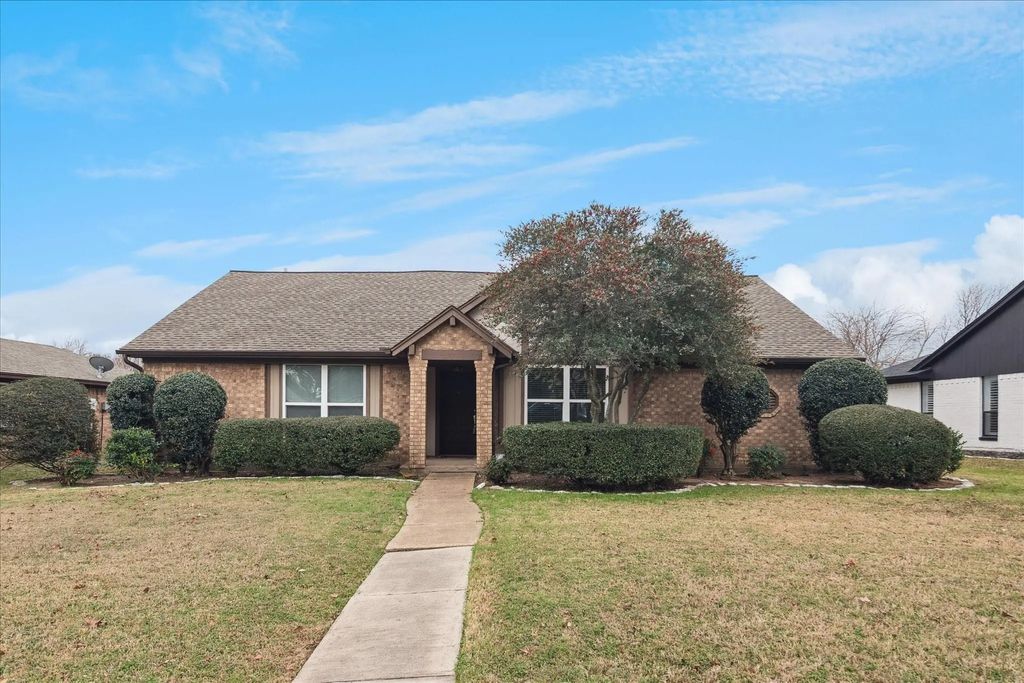 1320 Glyndon Drive, Plano