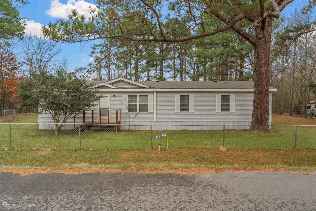 1230 Chipper Lane, Keithville