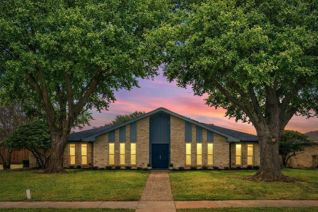 528 Sheffield Drive, Richardson