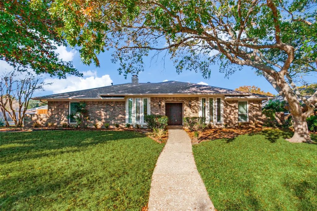2401 Silver Holly Lane, Richardson